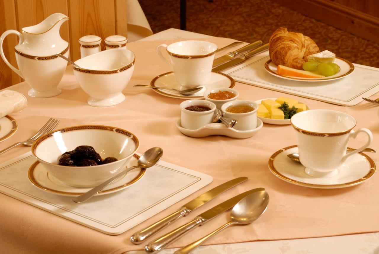 Thornbank House Offering Breakfast And With The Use Of Free Local Health Club Hotel Windermere Buitenkant foto